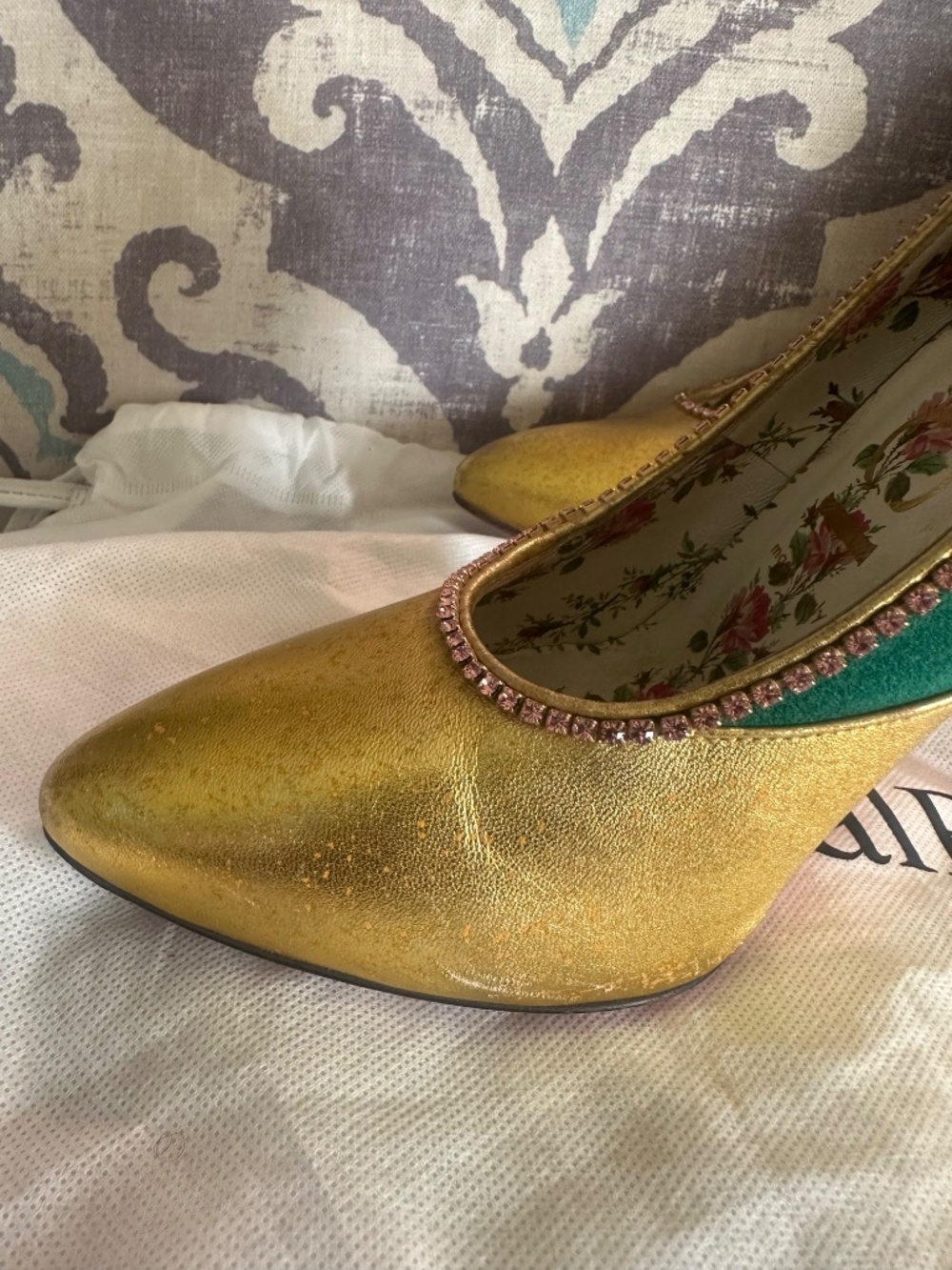 Authentic Gucci Leather & Suede Color block Pattern Pumps - Picture 6 of 15